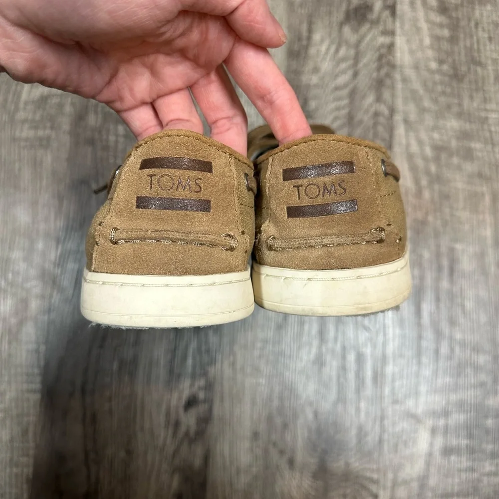 Toms Men’s Canvas Boat Shoes in Tan